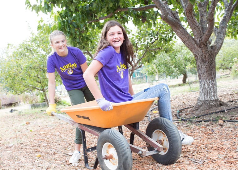 Hop to it: Gardening with kids | Annie&rsquo;s